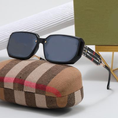 China 2023 Retro Rectangle Stripe Classic New Temple Lens With Logo Print Sunglasses for sale