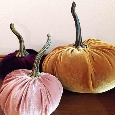 China Eco-friendly Hot Sale Artificial Pumpkin Autumn Harvest Lifelike Pumpkins For Halloween Garden Decor for sale