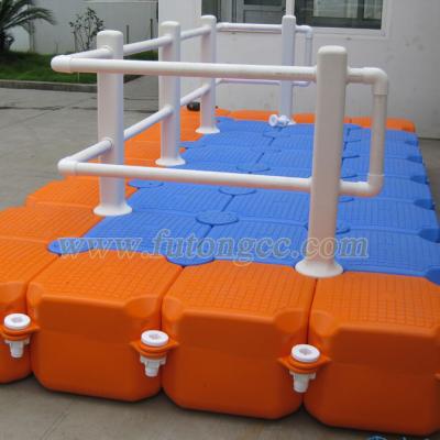 China Marina Floating Platform Sports and Entertainment Water Park HDPE Floating Cube for sale