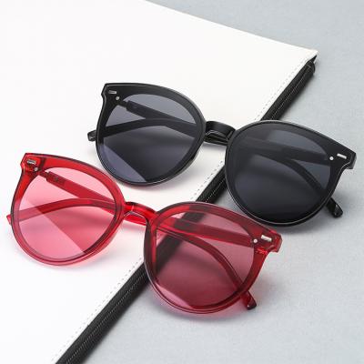 China Women Regular Logo Plastic Fashion Sunglasses Women Custom Made Oversized Sunglasses for sale