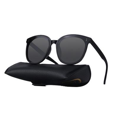 China Newest Fashion Regular Women Polarized Vintage Round Classic Retro Frame News Wholesale Sunglasses for sale