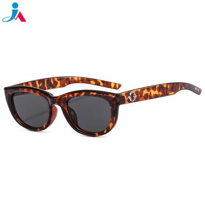 China Fashion Sunglasses Wholesale Designer Exotic Sun Glasses Retro Sports Shape Cat Eye Oval Mirror Women Shades Sunglasses for sale