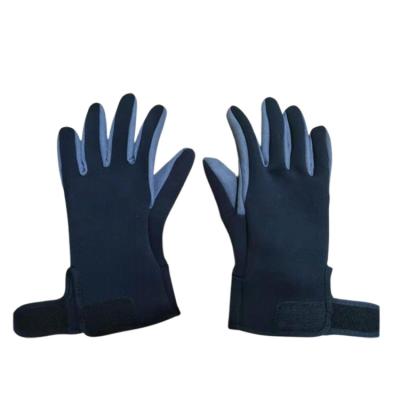 China Fashionable Wholesale Cheap Price Contrasting Colors Neoprene Gloves Safety Anti-scratch Diving Gloves for sale