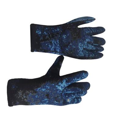 China Fashionable Promotional Neoprene Waterproof Surfing Diving Glove Neoprene Bonded Blue Camouflage Gloves for sale