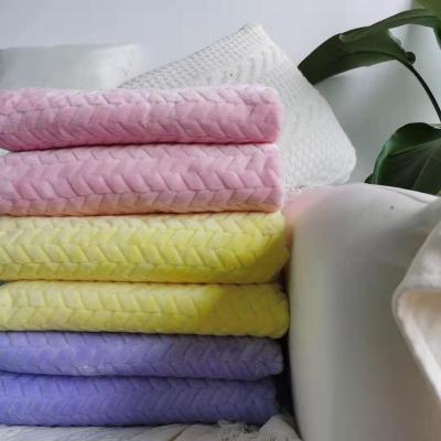 China PORTABLE 100% Flannel Jacquard High Quality Polyester Super Brush Throw Blanket for sale