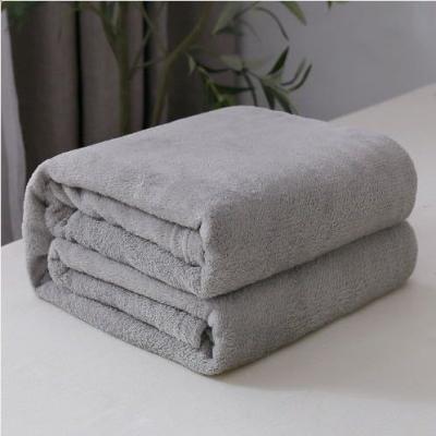 China PORTABLE 100% Polyester Wholesale Solid Color Super Soft Coral Fleece Wearable Blanket for sale