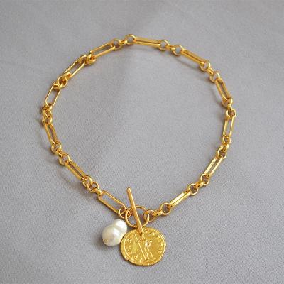 China Big CLASSIC Gold Coin Women Jewelry Vintage Freshwater Pearl Stone Trending Minimal Necklace for sale