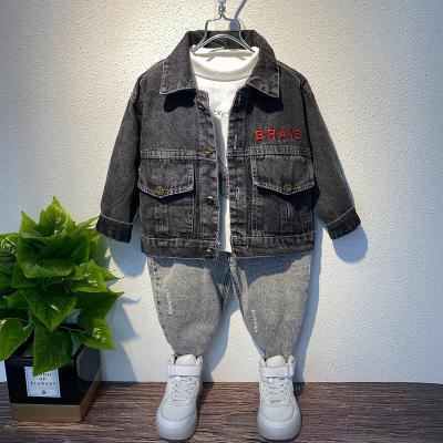 China Anti-wrinkle children fall clothing boys jeans jacket and boys and girls jeans Jean Jacket Fashion Denim Printed girls for sale