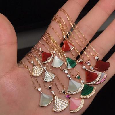 China 18k Solid Gold Skirts Necklace Agate Jewelry Replica Jewelry Divas' Dream Necklace for sale