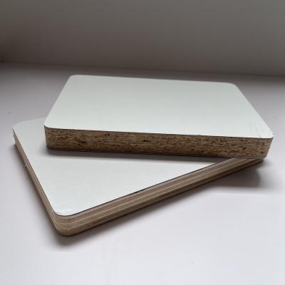 China Strong 18mm film faced plywood with full birch core and melamine glue plywood sheets for sale