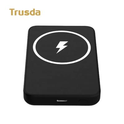 China Support TRUSDA RC1.10W Single Magnetic Fast Charging Power Bank 5000mAh with 10W Wireless Fast Charging for sale