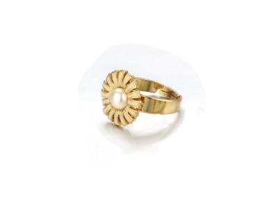 China Yellow Sunflower Rose Gold Costume Jewelry Rings , Single Pearl Costume Wedding Rings for sale