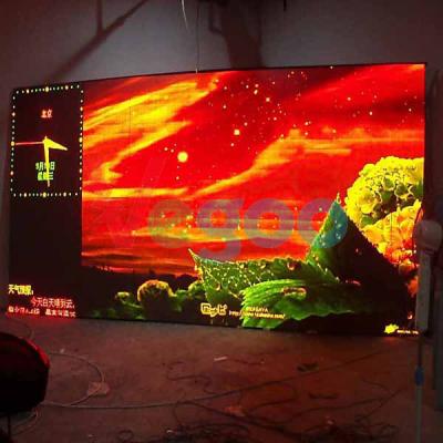 China High Brightness Led Public Display 3mm Led Screen 1R1G1B / SMD2121 Black Lamp for sale