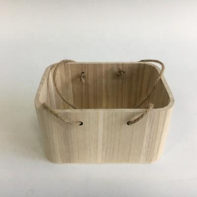 China China new designed hot sale paulownia wood nature color material beer baskets with hemp rope on th two long side for sale