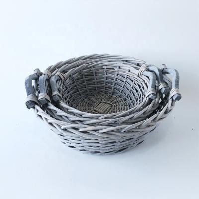 China New China Color Design Fashionable Willow Storage Basket 100% Handmade Gift Tray Gray To Wedding Tray Basket Set With Wooden Handles for sale