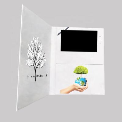 China IPS Custom Made 7 Inch LCD Display Video Greeting Card Promotion BookletVideo Hard Paper Scrolling Brochure for sale