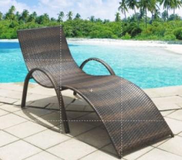 China Waterdicht strandleger Bed Outdoor Rattan Lounge met twee verschillende weefstijlen Te koop