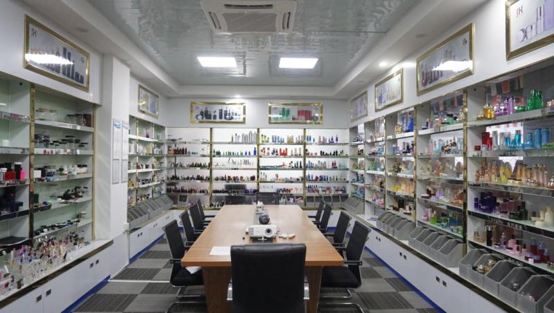 Verified China supplier - Guangzhou Jiaxing Glass Products Co., Ltd.