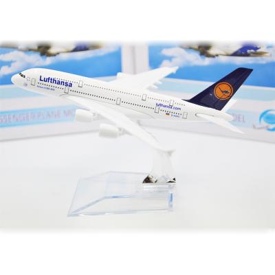 China Objetos de recuerdo de la aviación del metal de los modelos de escala del aeroplano de Lufthansa B737 en venta