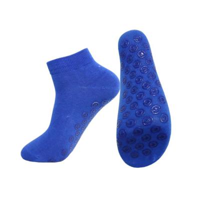 China Professional breathable summer trampoline socks for men and women indoor special medium tube floor socks high cut non-slip socks for sale