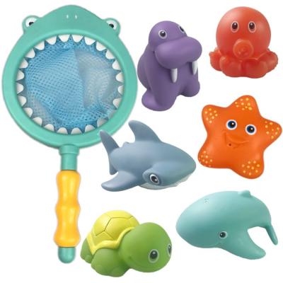 China Eco-friendly Cute Plastic Bath Toy Baby Shower Toys Water Spray Animals Set With Water Measurement For Kids for sale