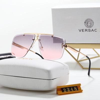 China Outdoor Eyewear 2248 1:1 Designer Sunglasses Women Fashion Big Frame Gradient Lens Retro Men UV Glasses Unisex Luxury Eyewear for sale