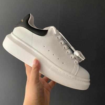 China Fashion Trend High Quality Unisex Sneaker Stylish Casual Women Walking Comfortable Jogging Shoes Shoes for sale