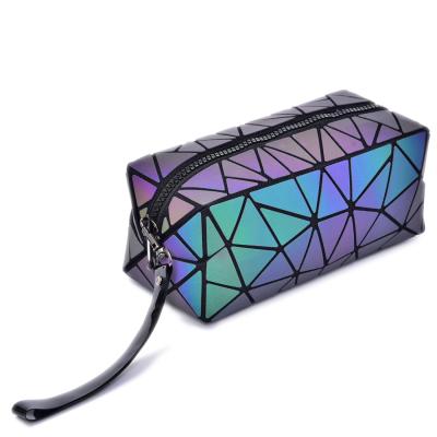 China Custom Made Popular Cosmetic Bag PU Makeup Bag Folding Organizer Glow-in-the-Dark Geometric Diamond Zipper Travel Bags for sale