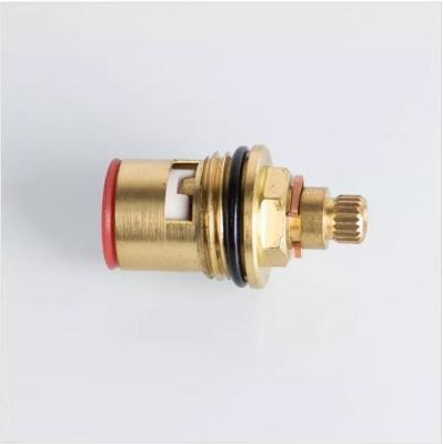 China Sanitair Waren Thermostatisch het Mengen zich Klepmessing 3/8“ 1/2“ Enige Patroon van de Gatentapkraan Te koop