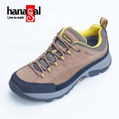 China EVA OEM In Running Trekking Shoes Outdoor Sports Mountain Hiking Hiking Shoes Waterproof Men's Shoes for sale