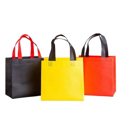 China MOQ 100 PCS Eco-friendly Reusable Promotional Cheap Nonwoven Shopping Bag With Rainbow Colors for sale