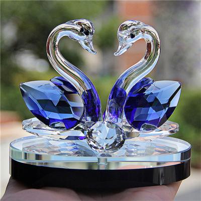 China Europe Wedding Gifts Colors Crystal Swan Crafts Handmade Glass Animal Figurines Miniature Home Decor Gifts for sale