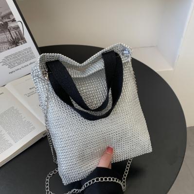 China arming & 2022 Springs Large Capacity Disarming Hot Women's Fashion Selling Bag New Full Style Tote Bag Simple Diamond Leisure Lady Bag Handbag for sale