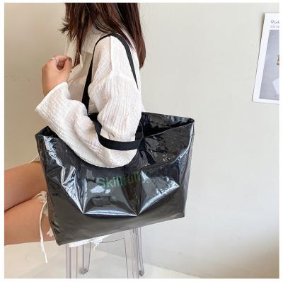 China New Fashion Women's Handbag 2039 Women's Bag Capacity Lady Large Shoulder Bag Soft Simple Chain Lady Tote Bag Single Messenger Handbags for sale