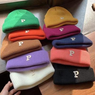 China COMMON Custom Knit Letter Beanie Winter Designer Beanie Hat Mens Womens Baby Kids Beanies Hats for sale