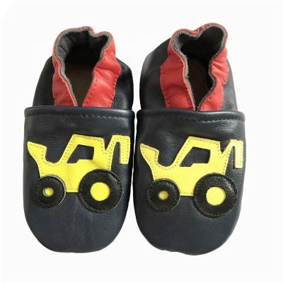 China New Fashion Anti-odor Baby Boy Shoes Newborn Leather Shoes for sale