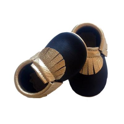 China Anti-slippery genuine leather indoor slipper small MOQ toddler single soft baby moccasins fashion for sale