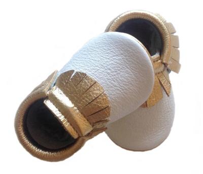 China Soft Leather Round Moccasins Baby Unique Baby Shoes Fashion Toddler Shoes for sale