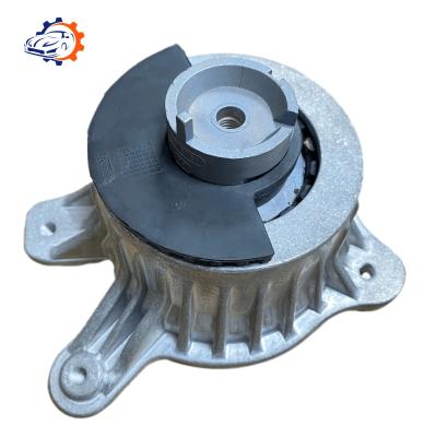 China 2052406217 2052406317 2052400300 2052400200 2052406717 2052406617 Manufacturers Guangzhou Auto Parts Aluminum Engine Mount For BENZ W205 for sale