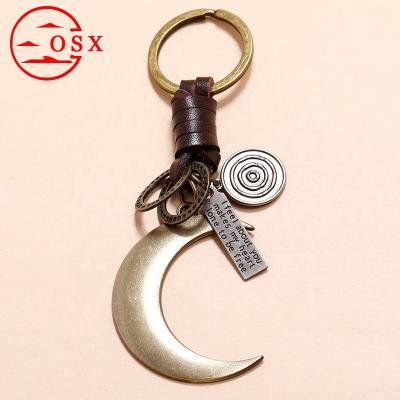 China Wholesale Woven Retro Fashionable Leather Creative Meniscus Key Ring Car Key Chain Pendant Accessories for sale