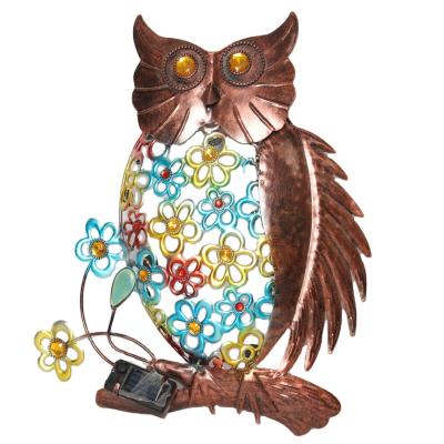 China Garden Goods Using Outdoor Art Modern Metal Owl Wall Art Solar Powered Wall Art LED Garden Decoration Lamp for sale