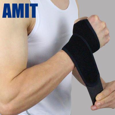 China Sports Neoprene Hot Selling Compression Neoprene Reversible Adjustable Wrist Support for sale