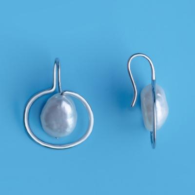 China Latest Design CLASSIC Boutique Silver Very Little Damage Real Baroque Shape Pearl Earrings 100% Rhodium Plated For Engagement for sale