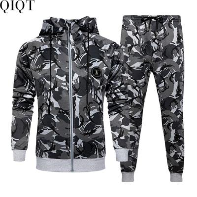 China Lowest Price Camouflage Zipper Motion QUICK DRY Hooded Men Casual Clothes Set 2021 Two Piece Pants Set Mens Formal Suits For Men for sale