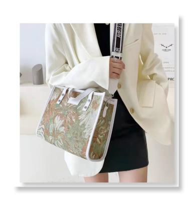 China PORTABLE Lightweight Luxury Retro Oil Painting Flowers Packaging With Zipper Storage Small Canvas Bag for sale