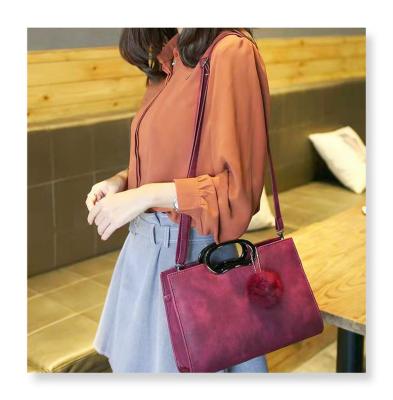 China Normcore/minimalist trend leather real used for woman handbags brands china messenger bag for sale