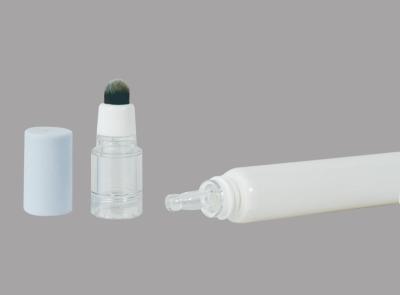 China Plastic Dropper Cosmetic Tube Packaging Eye Cream Essence Tube With Sponge Head zu verkaufen