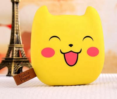 China Gift OEM Lovely Cartoon Power Bank Mini Fast Cute Promotional Price Mini Support Charging Charger Portable Powerbank For Phone for sale