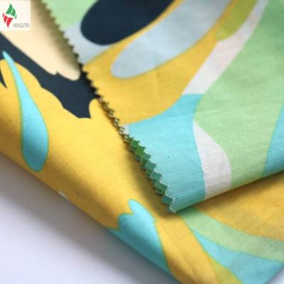 China Low moq anti-static breathable woven 100% poplin cotton shirts printed fabrics for sale for sale