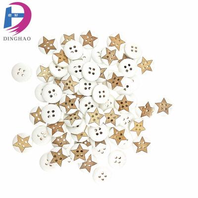 China 2020 year old fashion viable clothing wholesale 4 hole wooden button for sale